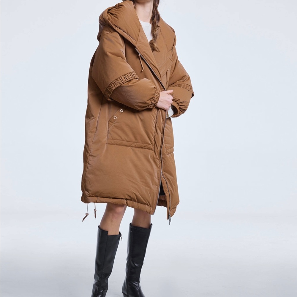Oversized Statement Hooded Puffer Jacket, Carmel, Small